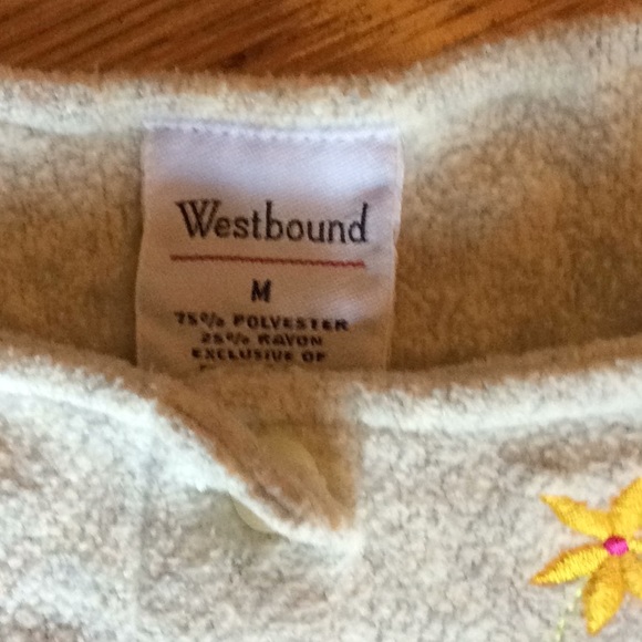 Westbound embroidered fleece top or jacket. - Picture 5 of 9